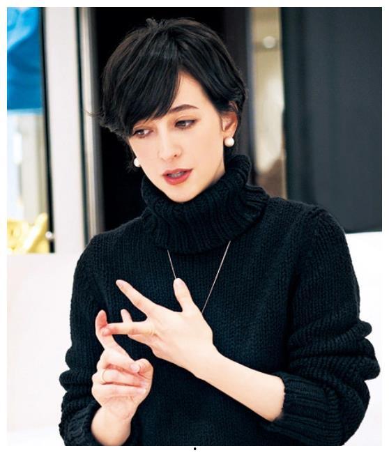 娱乐圈吃瓜男博主是谁,他是谁？背后有何故事？